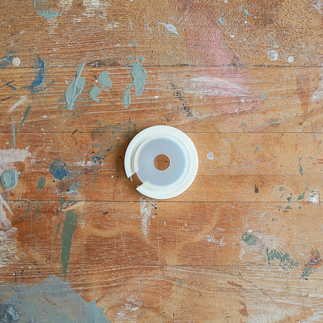 E27 to Harp Finial Converter