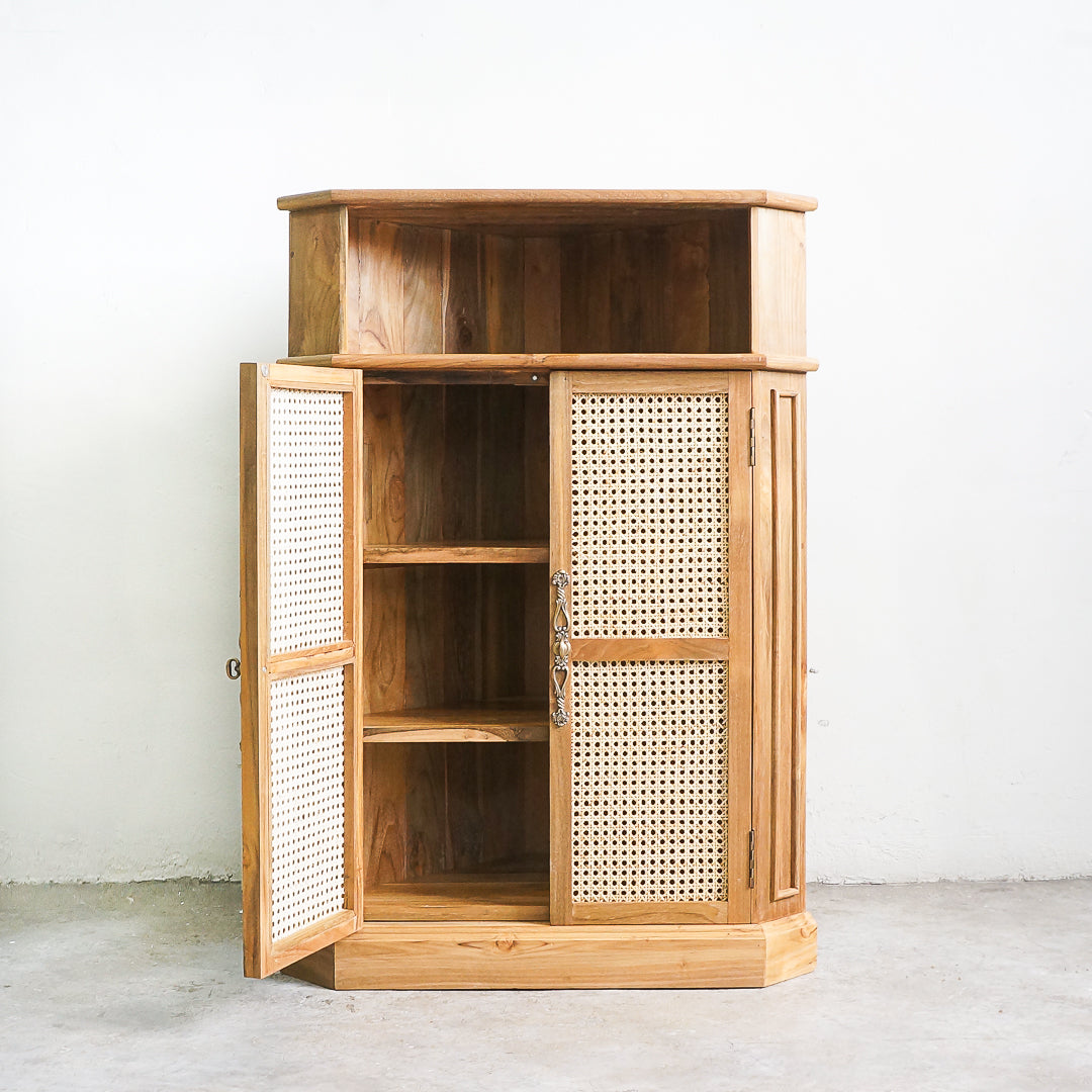 teak bar