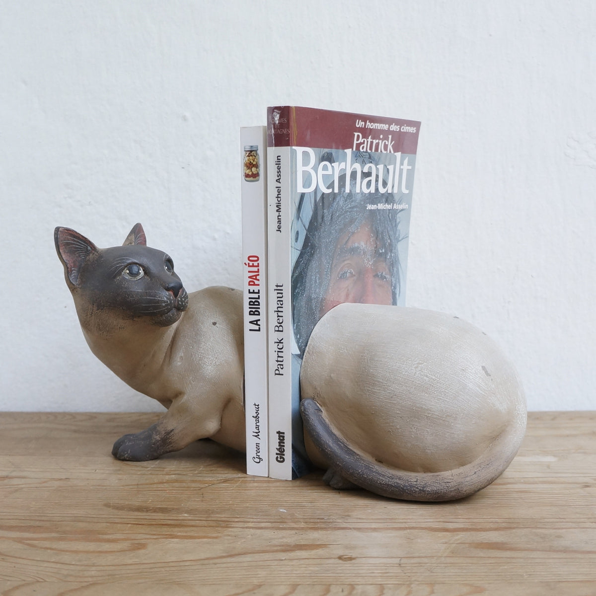 CAT BOOKENDS