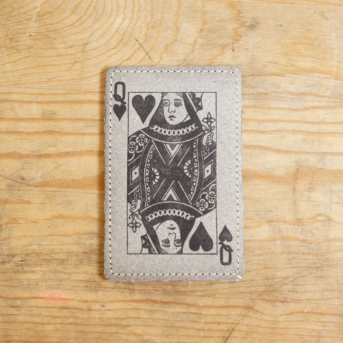 ECO CARD HOLDER (QUEEN OF HEARTS)
